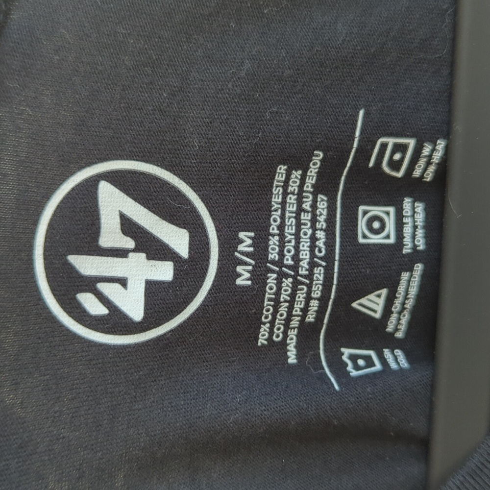 Houston Rockets vneck - Picture 2 of 3